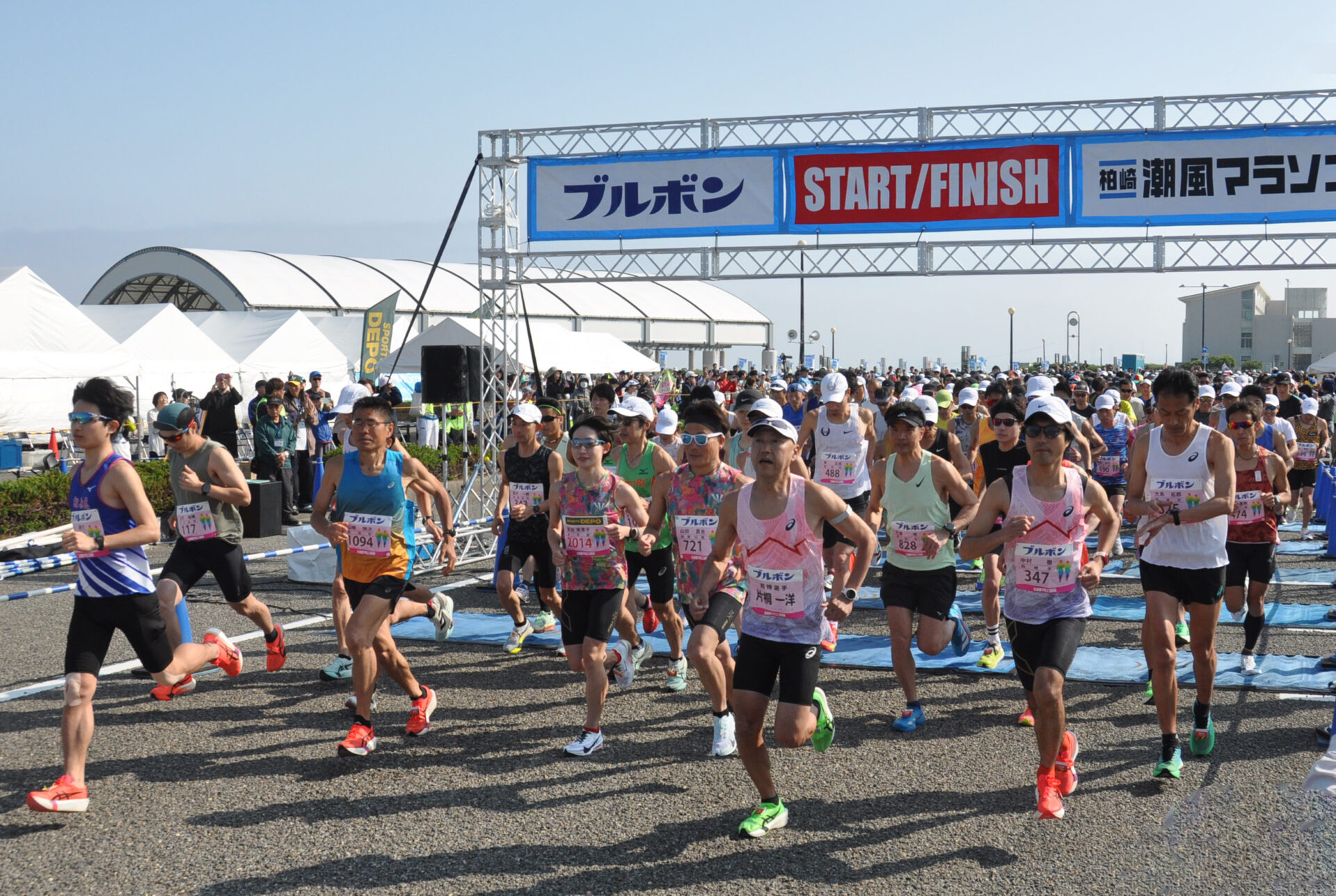 かしわざき潮風マラソンで全国の市民ランナー快走 クマ目撃情報で一部